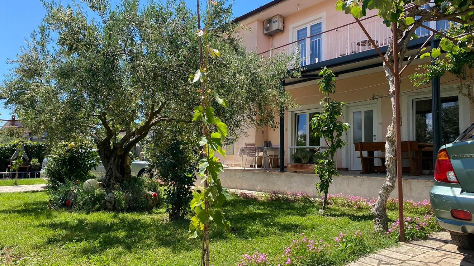 Apartment Gracijana Porec Esterno foto